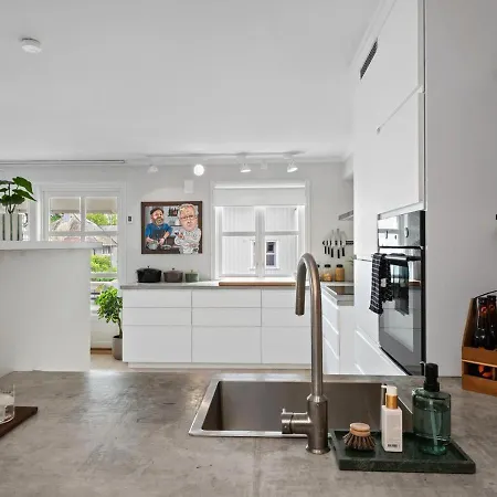 Urban Comfort, 3br With Free Parking In The Heart Of